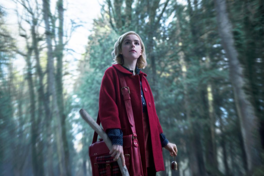 Sabrina Spellman e sua família de bruxos ganham uma repaginação com a estreia da série 
