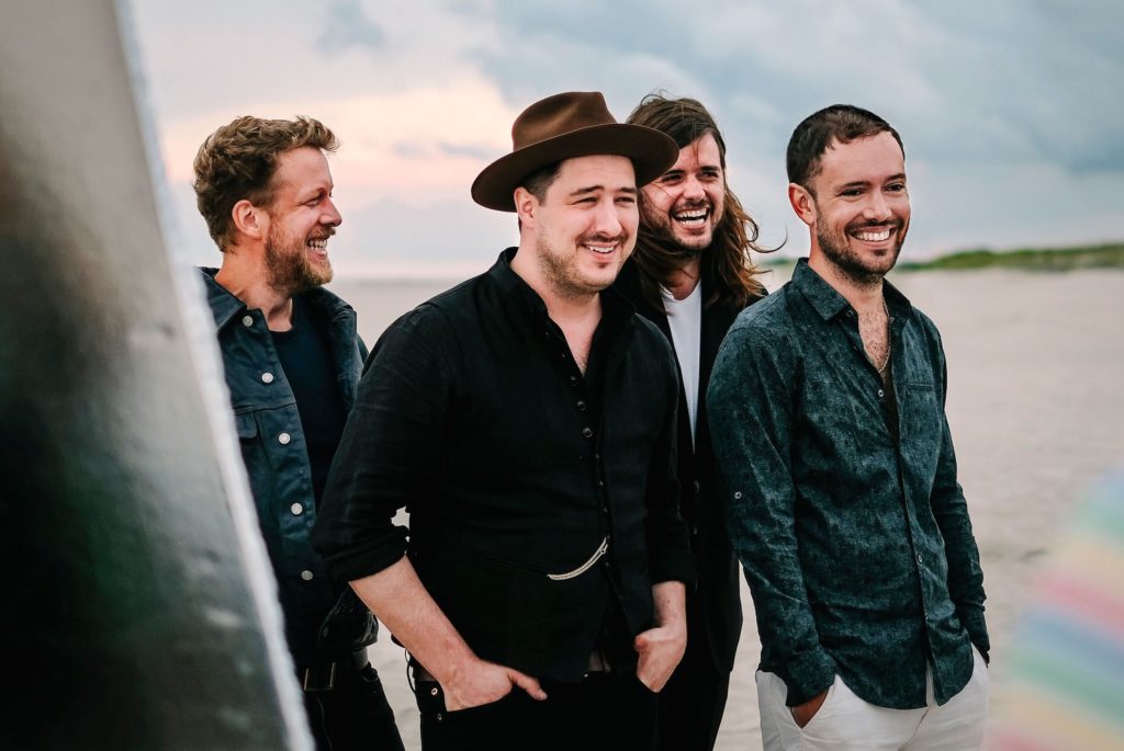 Do folk ao rock: as duas caras de Mumford & Sons