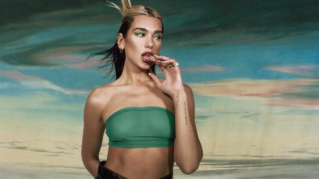 Com segundo álbum, Dua Lipa continua entregando poderosas composições, transformando o 