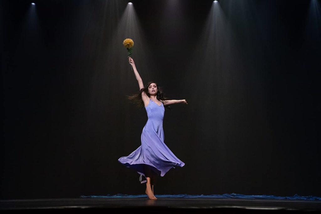 Feel the Beat é filme teen clichê, no melhor sentido da palavra, que emociona com uma história de superação ao som de muita música e dança.